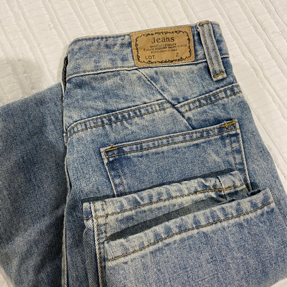 ✨SOLD✨Asymmetric jeans - Picture 7 of 8